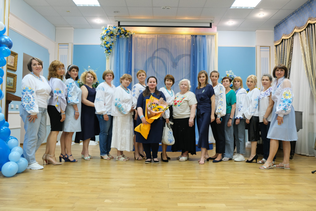 Випусний вечір вручення сертифікатів випускникам курсу «Миколаївська вишиванка за мотивами таврійського розпису», 2024 рік